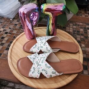 Jack Roberts White Daisy Floral Sandals size 9